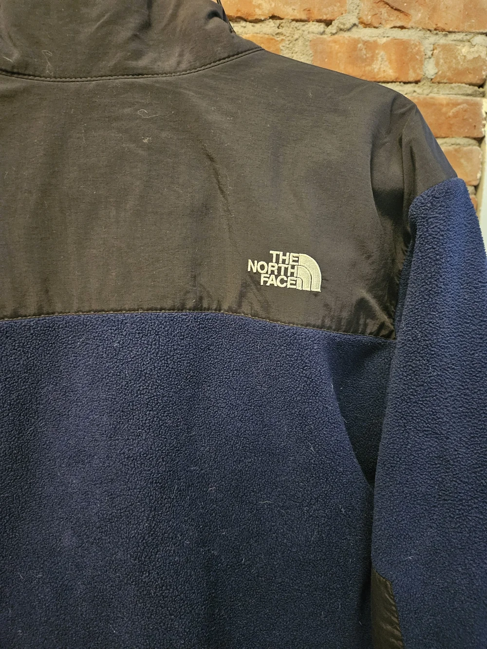 The North Face Men's Two-Tone Polartec 6 Pocket  Navy and Black Fleece Jacket